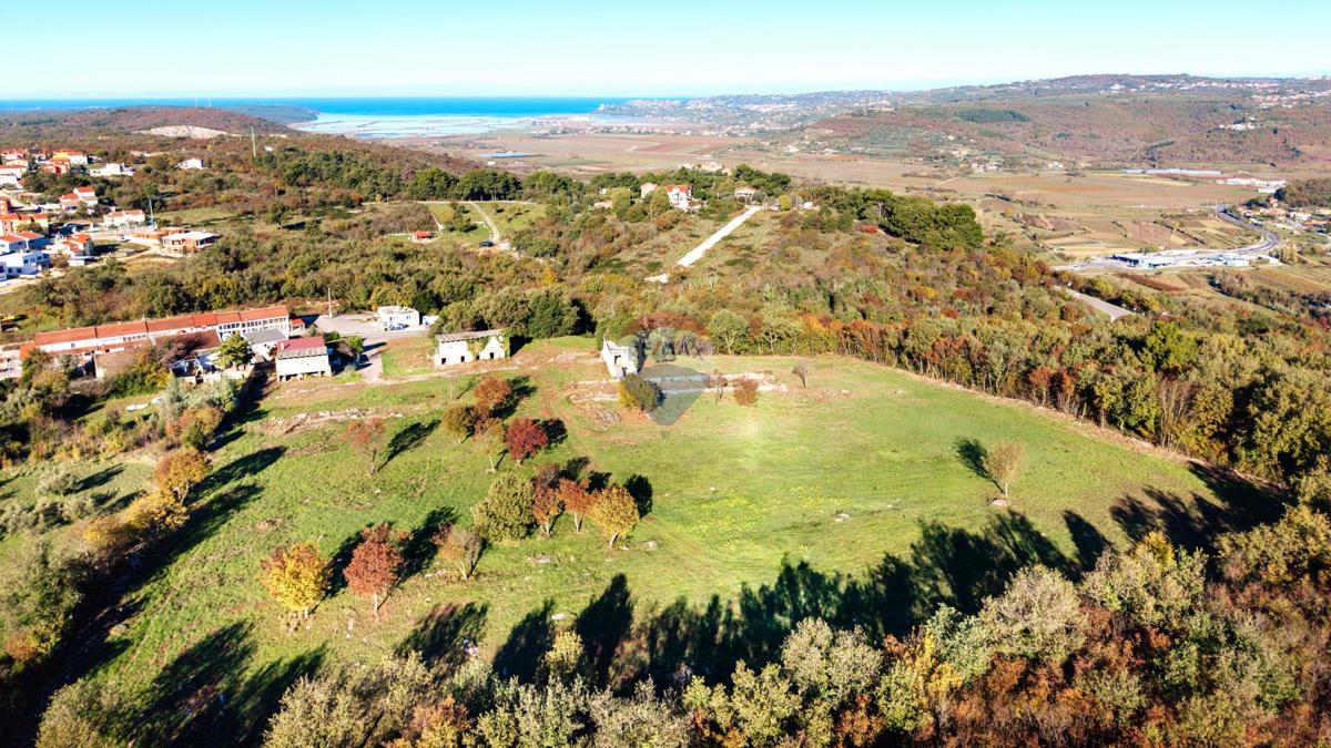 Istria, Kaštel – Terreno edificabile per investimento con vista panoramica