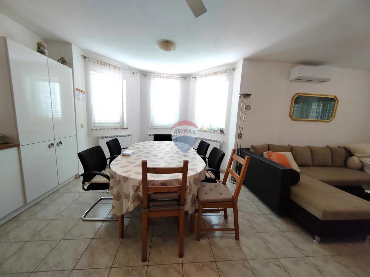 Casa Malinska, Malinska-Dubašnica, 243m2