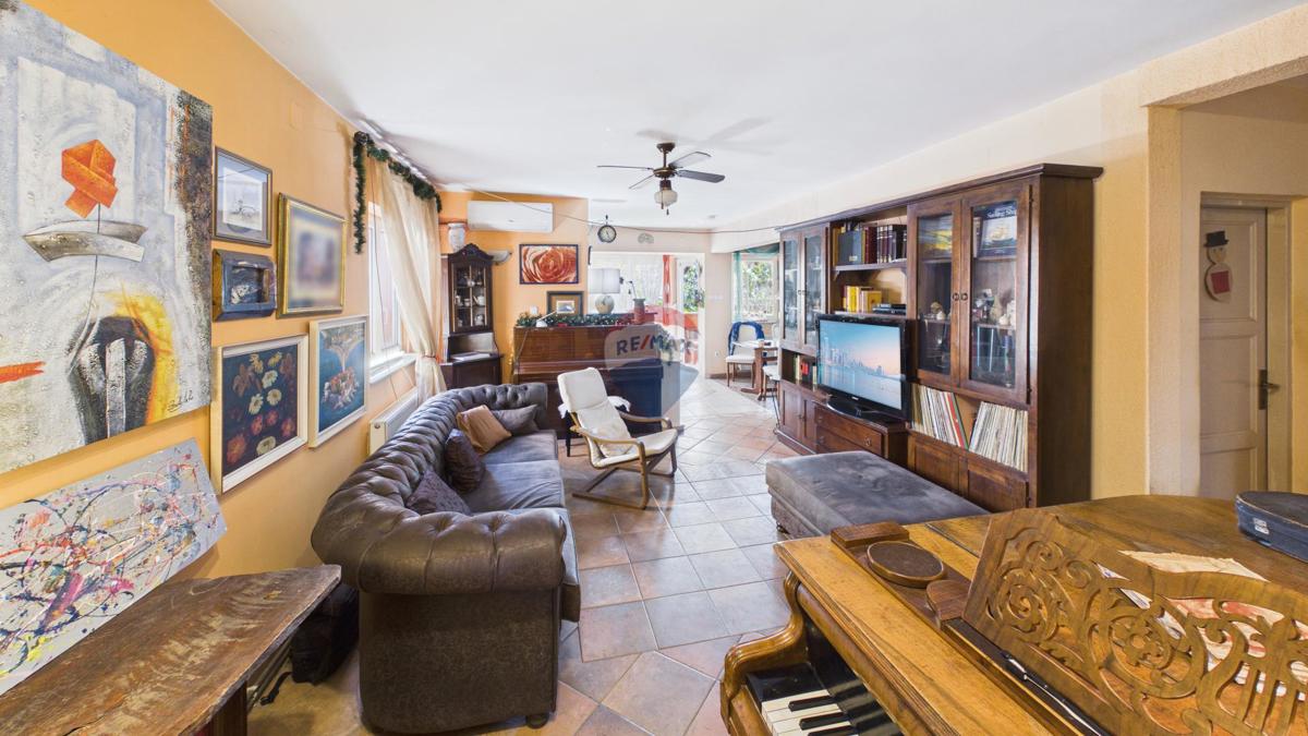 Casa Rudeš, Trešnjevka - Sjever, 251m2