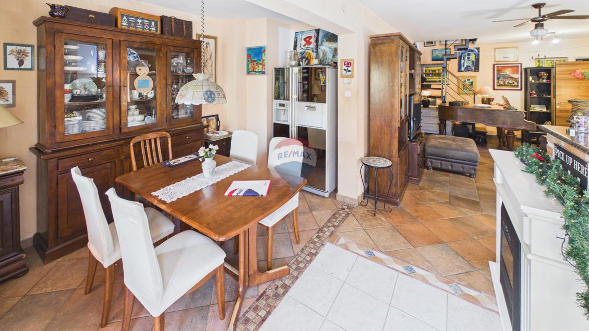 Casa Rudeš, Trešnjevka - Sjever, 251m2