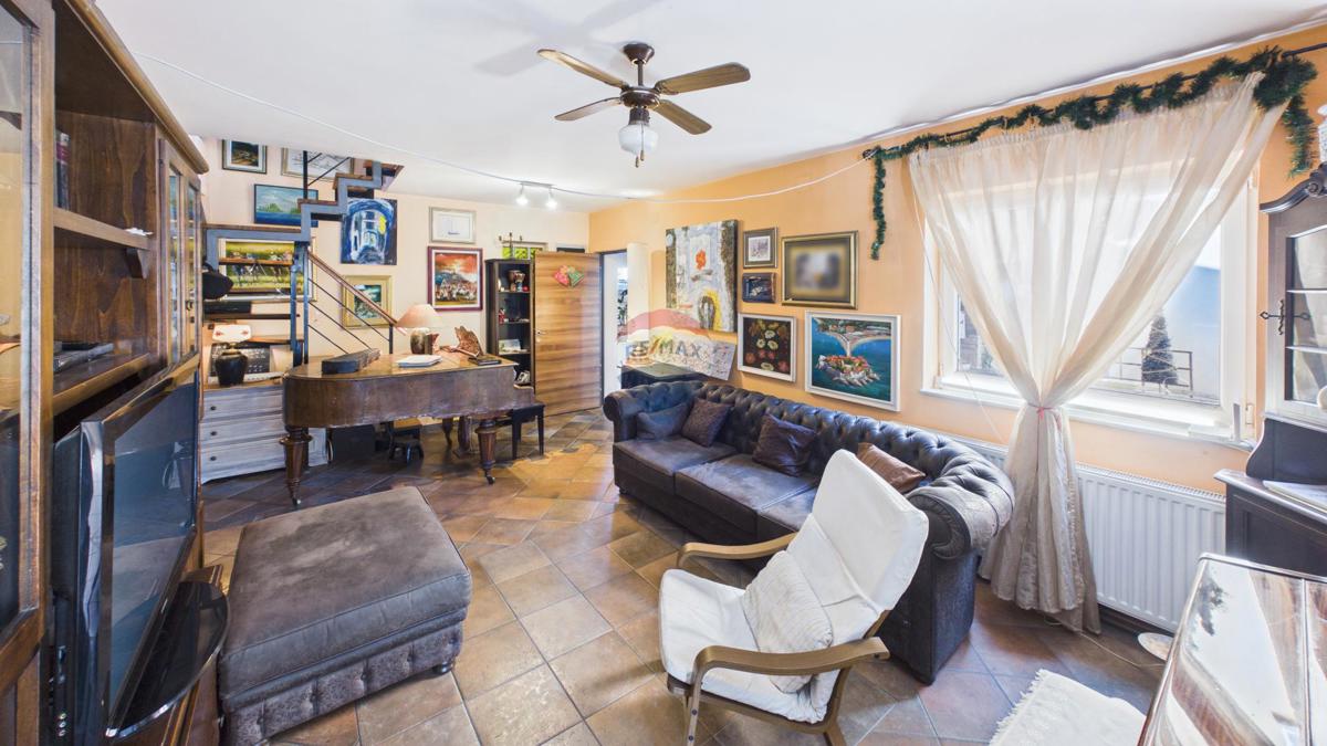 Casa Rudeš, Trešnjevka - Sjever, 251m2