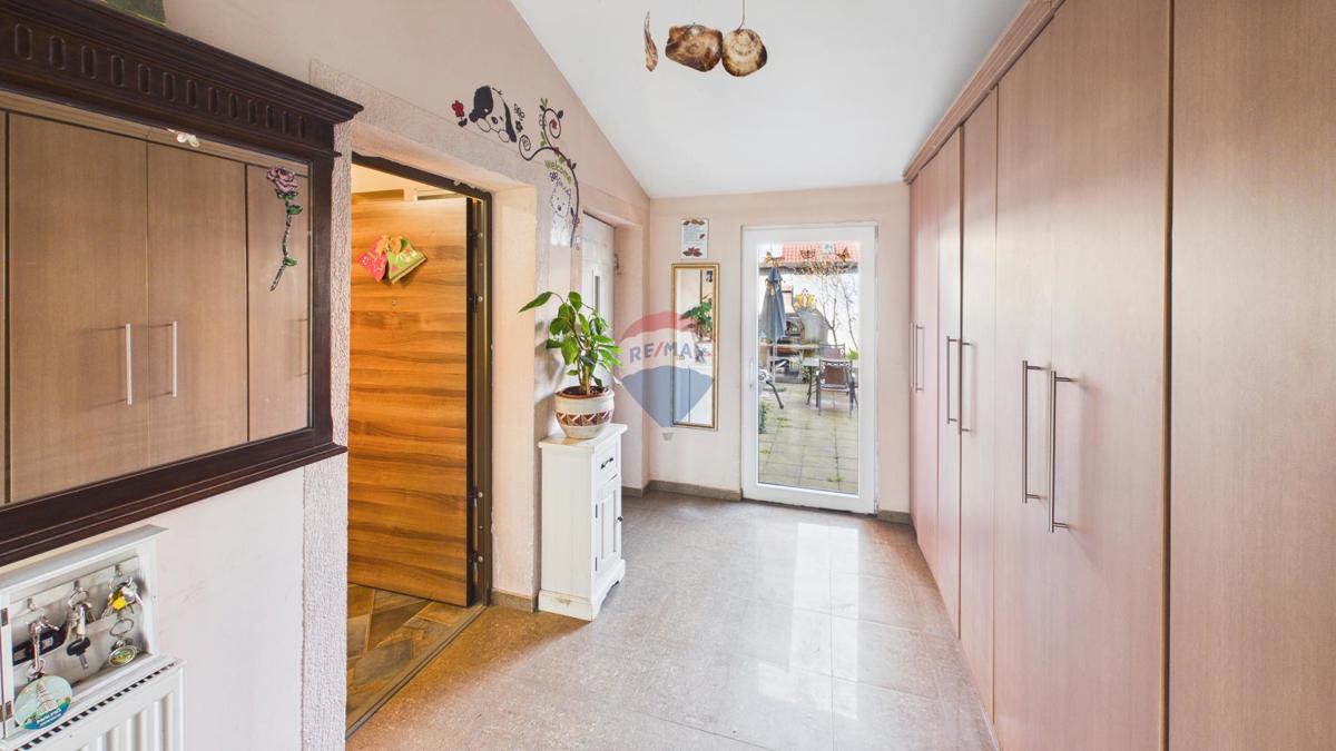 Casa Rudeš, Trešnjevka - Sjever, 251m2