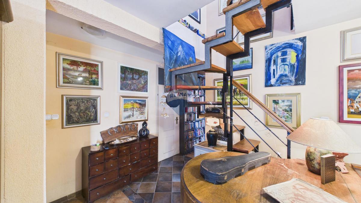 Casa Rudeš, Trešnjevka - Sjever, 251m2