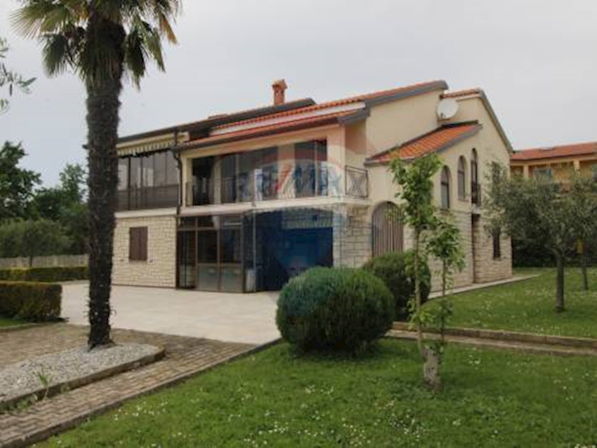 Villa Singola/Casa Vacanza Poreč, 304m2