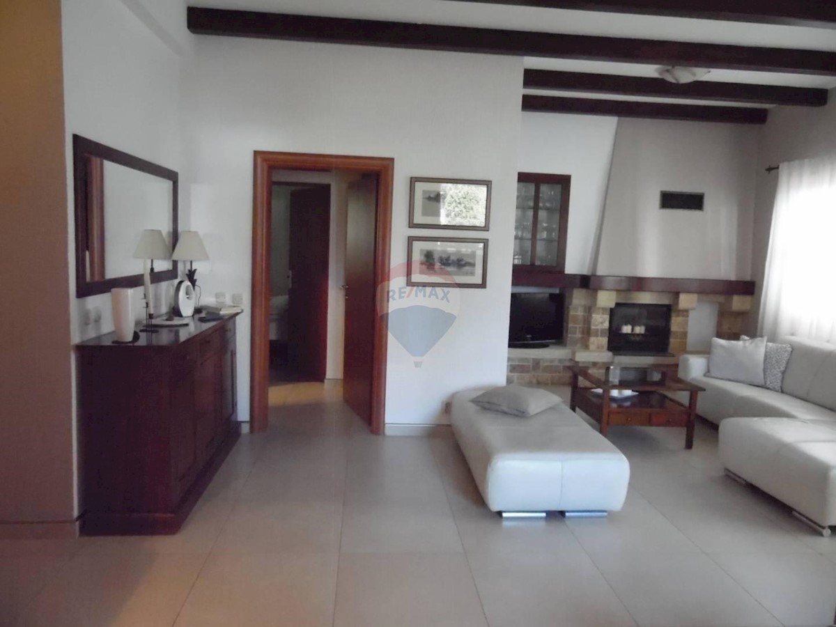 Villa Singola/Casa Vacanza Fažana, 433,30m2
