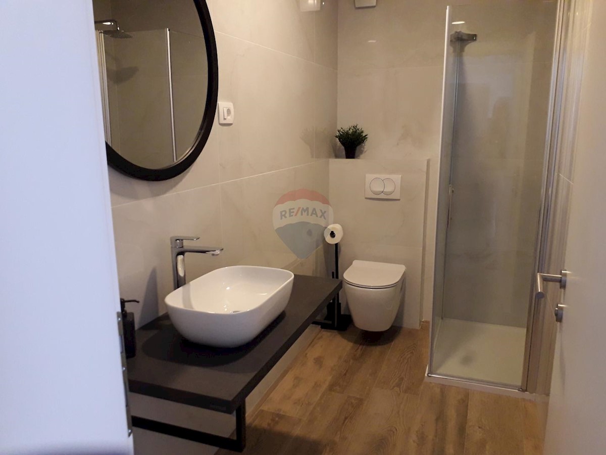 Villa Singola/Casa Vacanza Fažana, 433,30m2