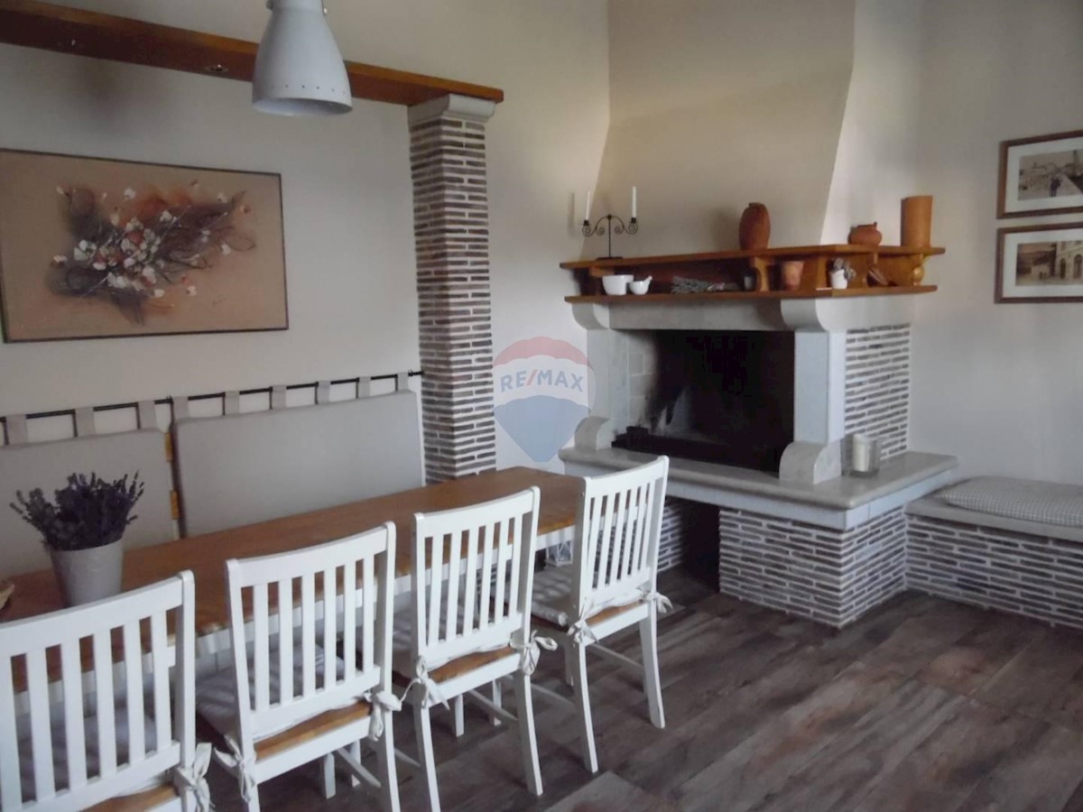 Villa Singola/Casa Vacanza Fažana, 433,30m2