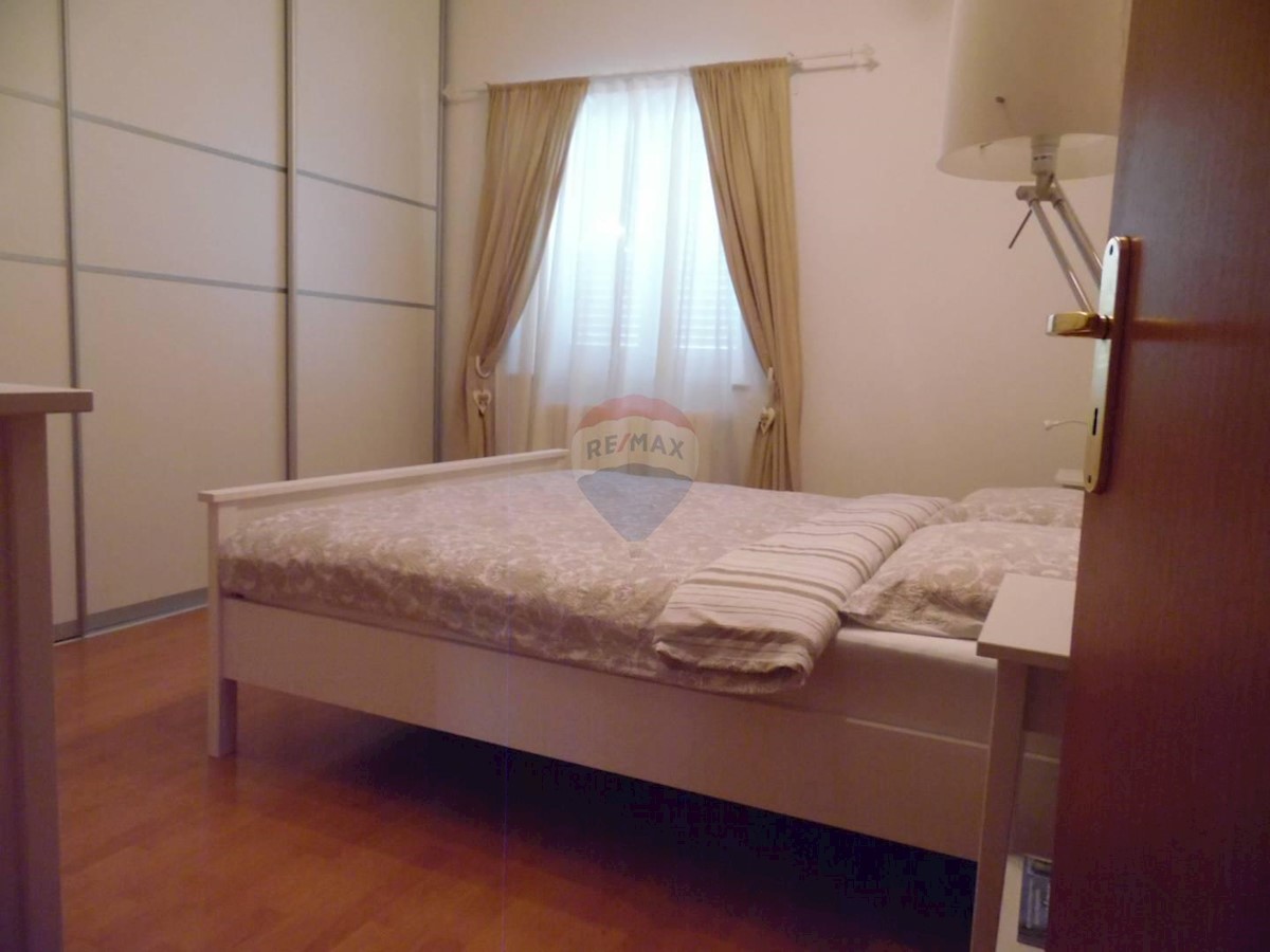 Villa Singola/Casa Vacanza Fažana, 433,30m2