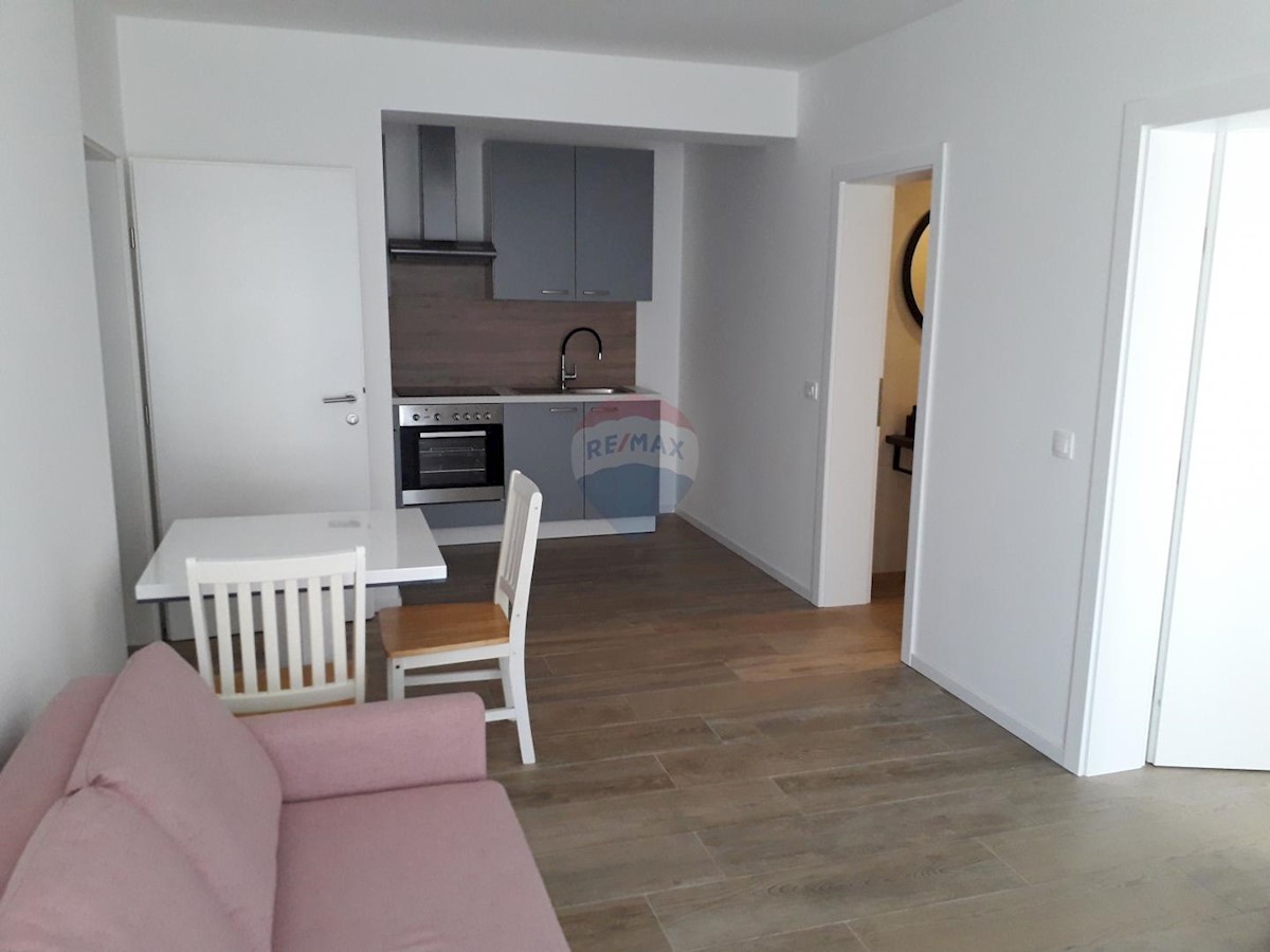 Villa Singola/Casa Vacanza Fažana, 433,30m2