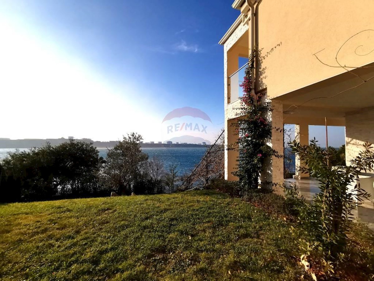 Villa Singola/Casa Vacanza Omišalj, 240m2