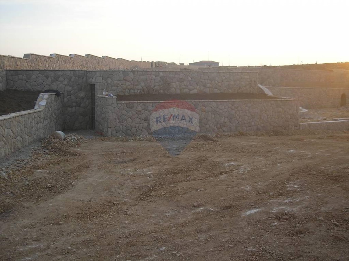 Terreno edificabile Novalja, 4.637m2