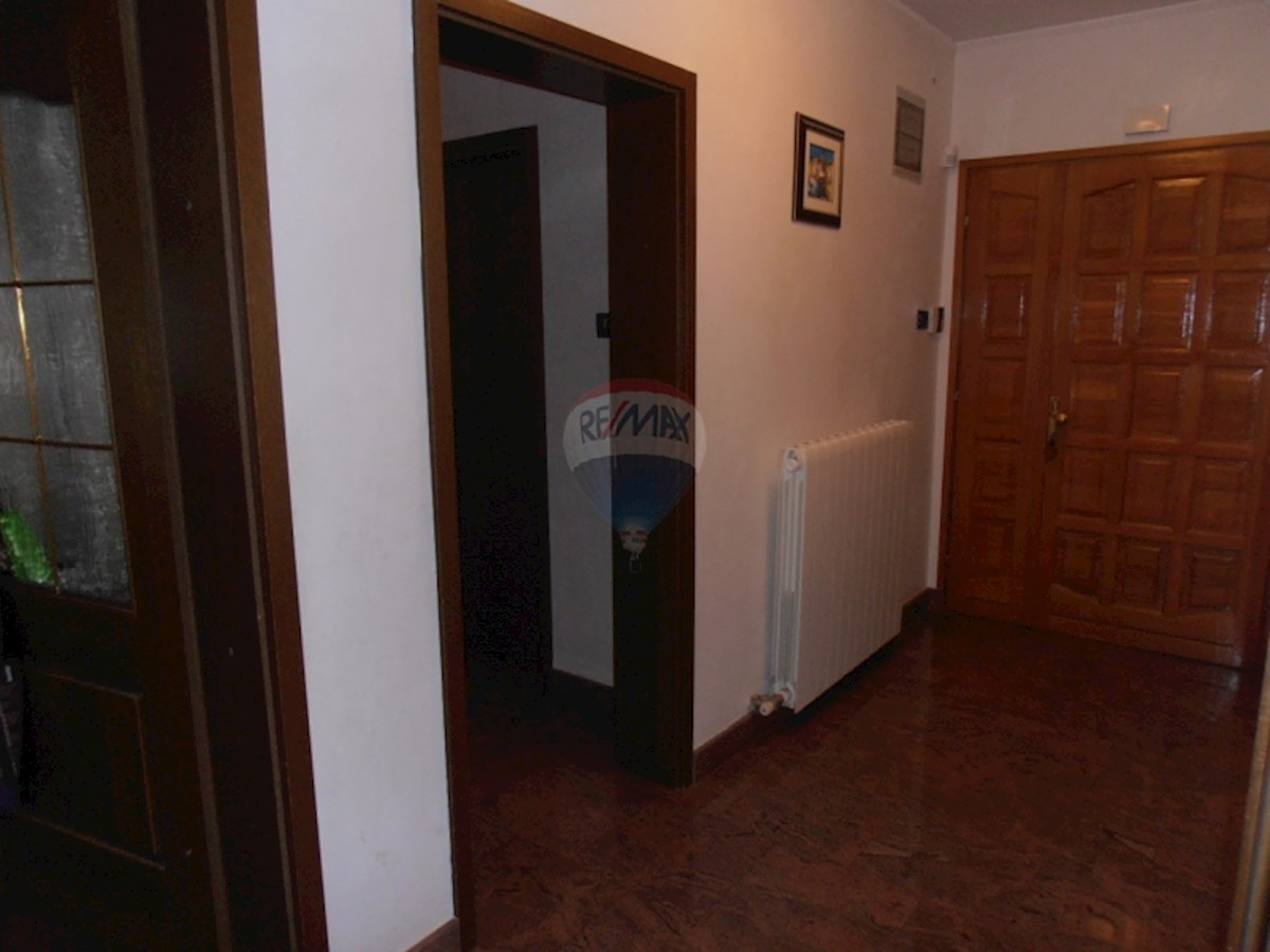 Appartamento Marinići, Viškovo, 360m2