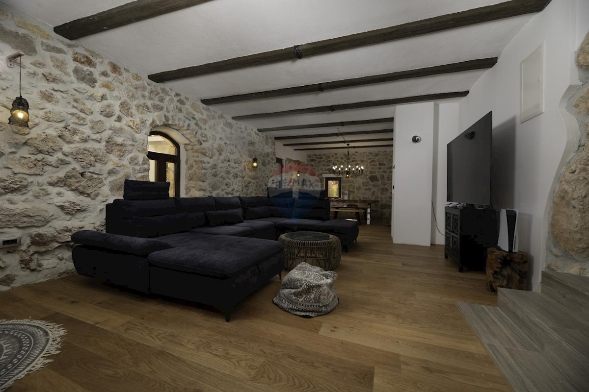 Casa Risika, Vrbnik, 254m2