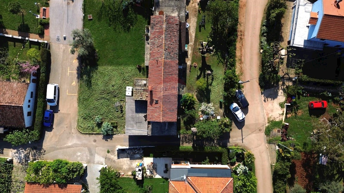 Istria, Novigrad, casa autoctona istriana con giardino - a soli 30 metri dal mare