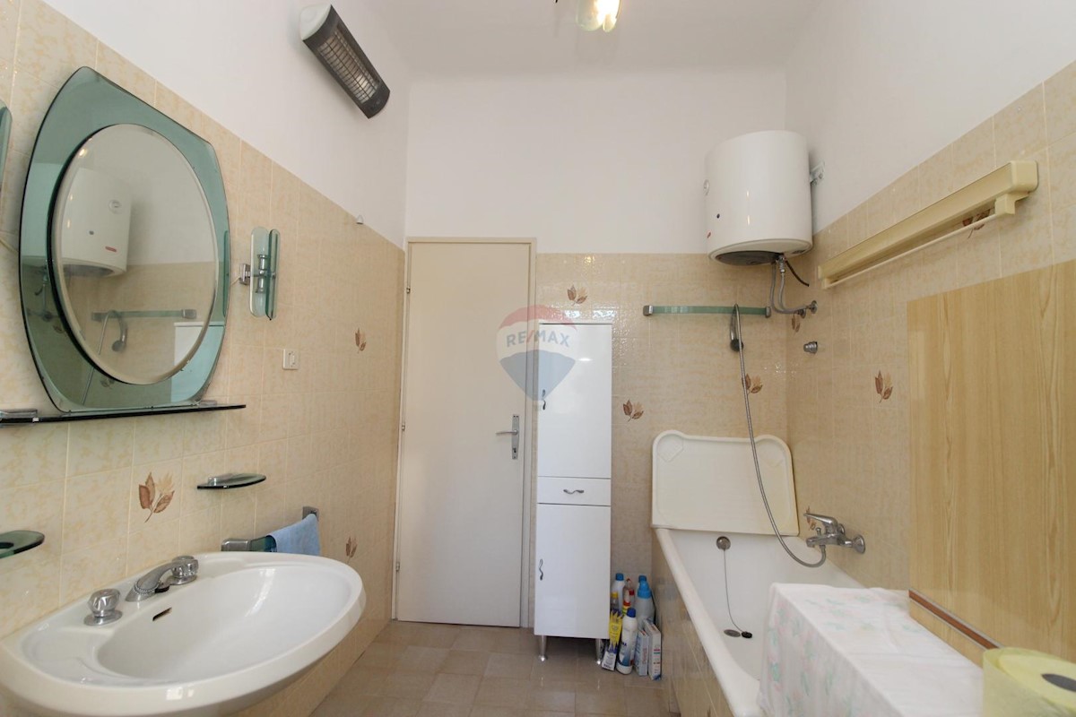 Bale, Istria, casa di charme con spazio commerciale, in posizione perfetta nel centro di Bale