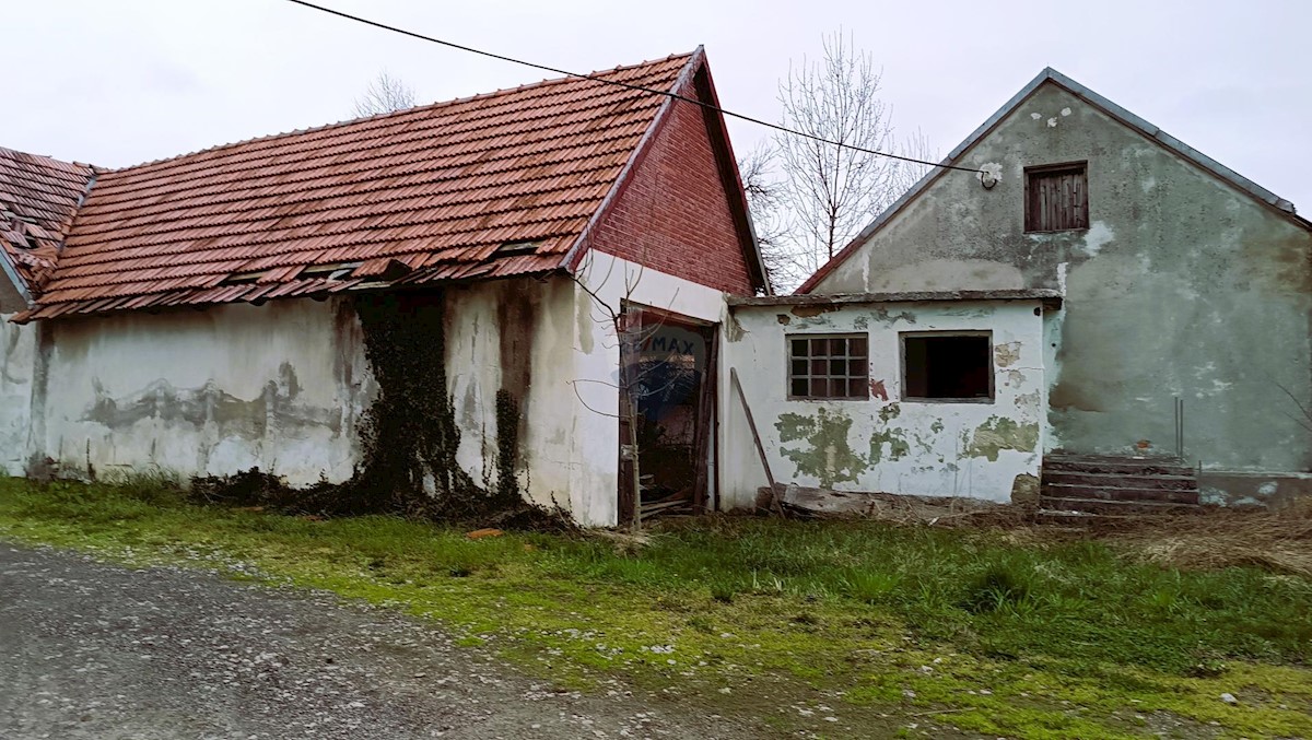 Casa Lapat, Plaški, 450m2