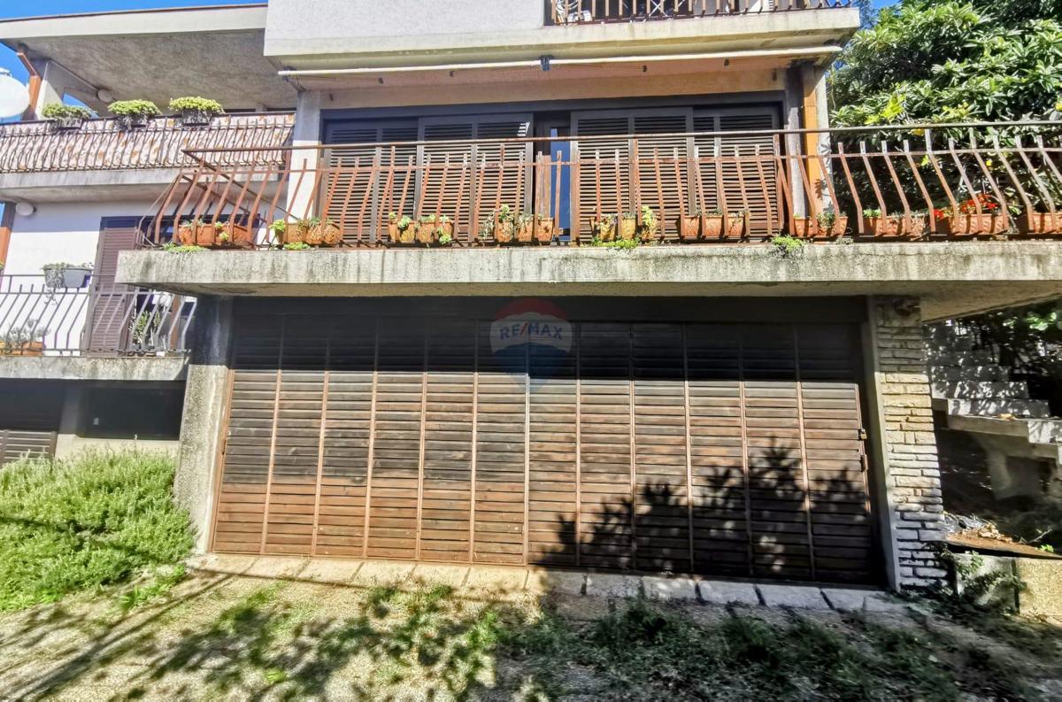 Appartamento Kostrena Sveta Lucija, Kostrena, 79m2