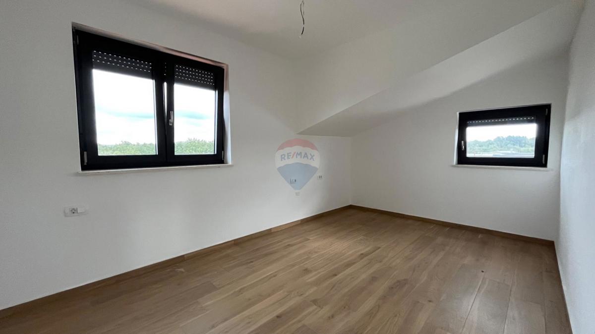 Appartamento Baderna, Poreč, 125m2