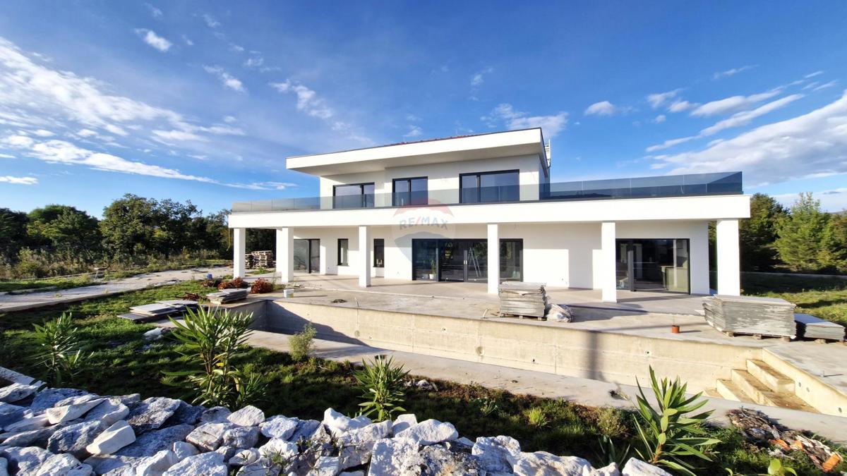 Istria, Rakalj – Villa di design con vista panoramica sul mare