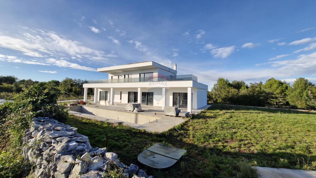 Istria, Rakalj – Villa di design con vista panoramica sul mare