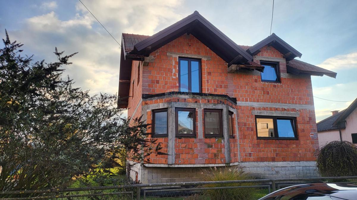 Casa Gornje Rakarje, Velika Gorica, 378m2