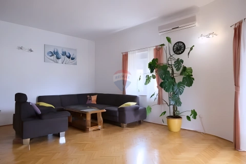 Casa Veli vrh, Pula, 212m2