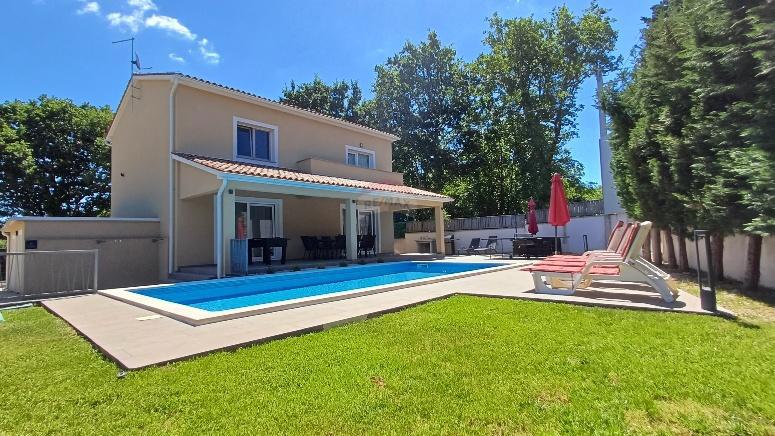 Casa Boškari, Svetvinčenat, 220m2