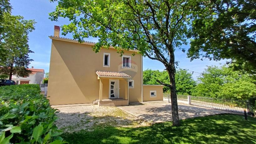 Casa Boškari, Svetvinčenat, 220m2