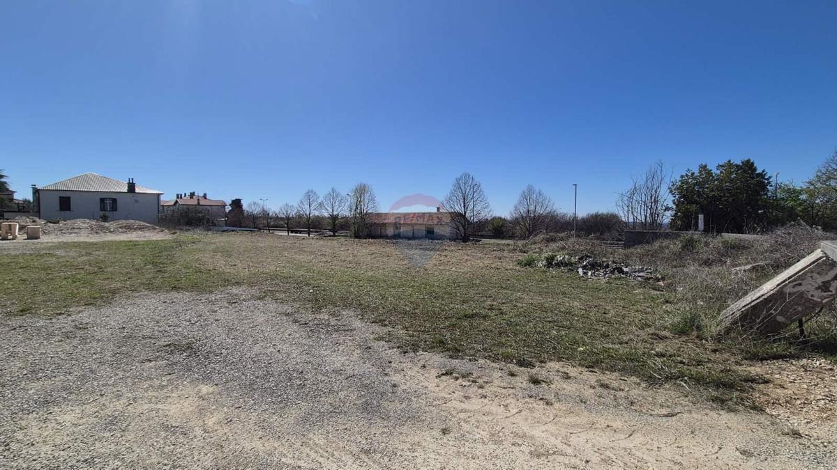 Terreno edificabile Kanfanar, 880m2