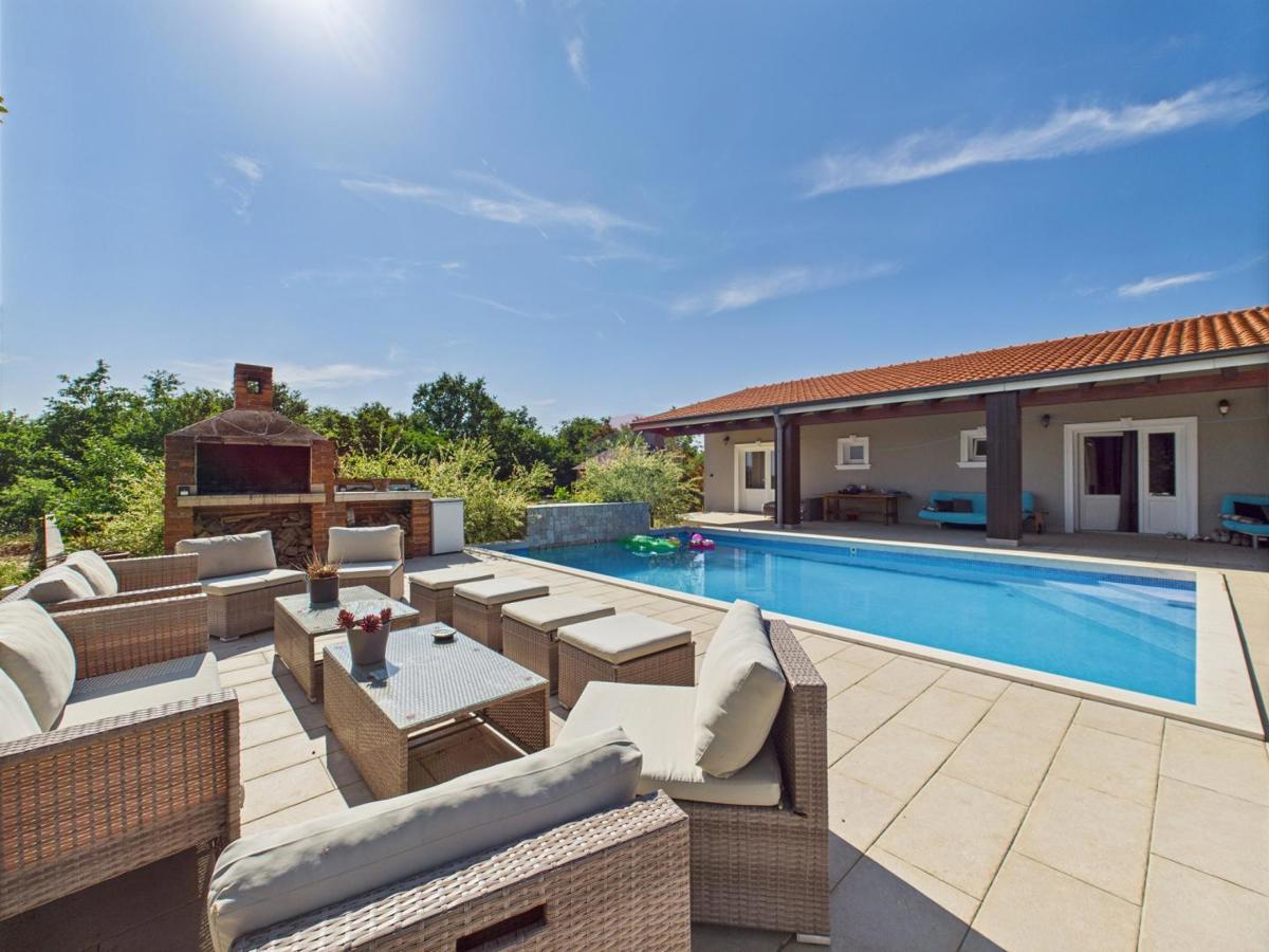Casa Štokovci, Svetvinčenat, 248m2