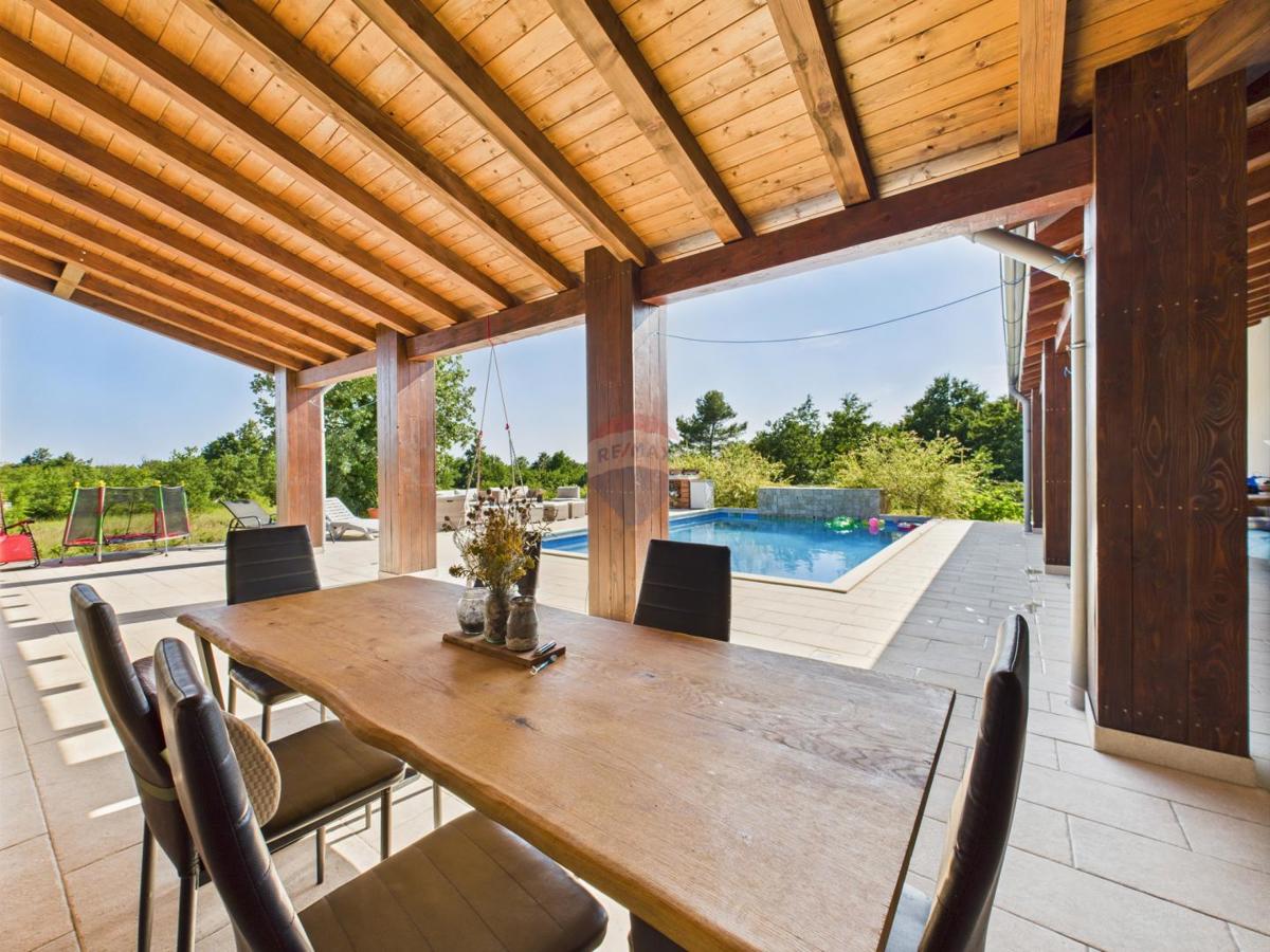 Casa Štokovci, Svetvinčenat, 248m2