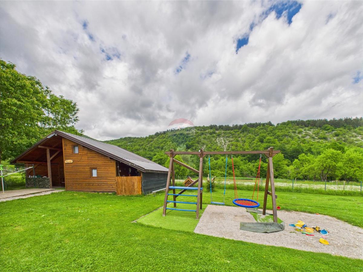 Casa Centar, Gospić, 290m2