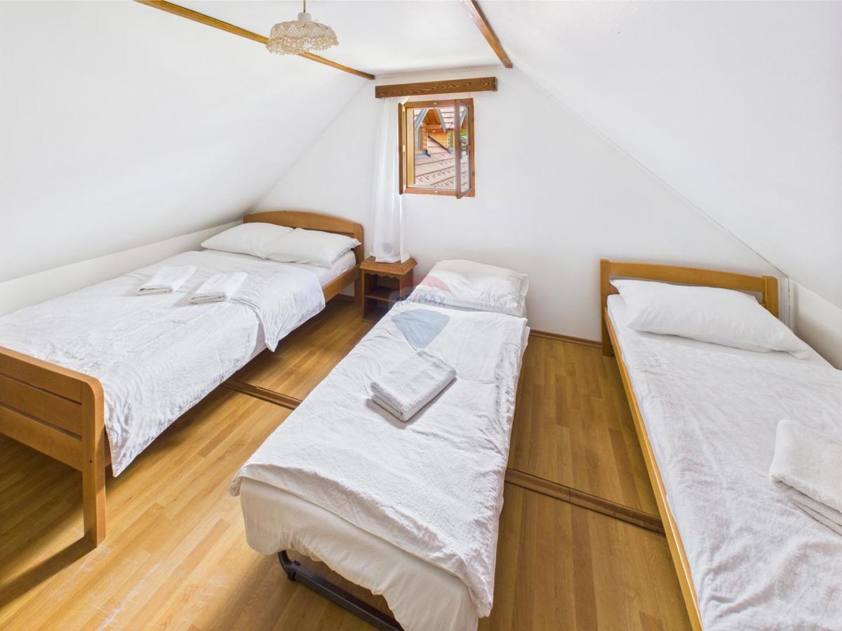 Casa Centar, Gospić, 290m2