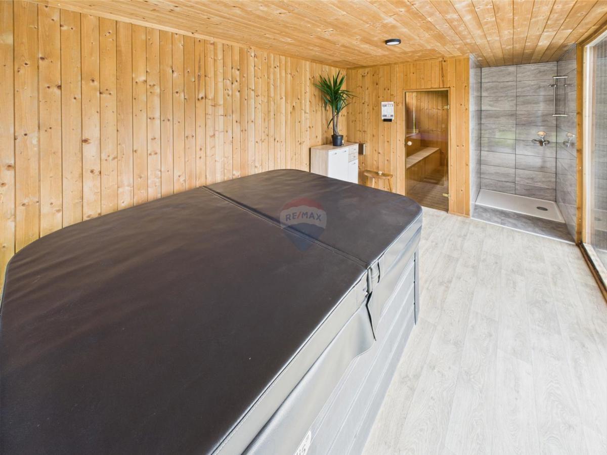 Casa Centar, Gospić, 290m2
