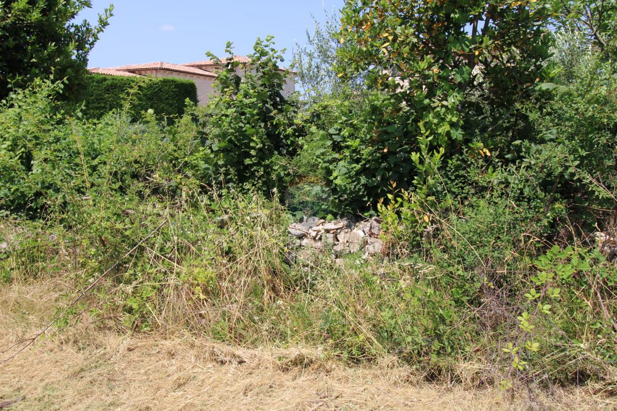 Terreno edificabile Barat, Višnjan, 1.222m2