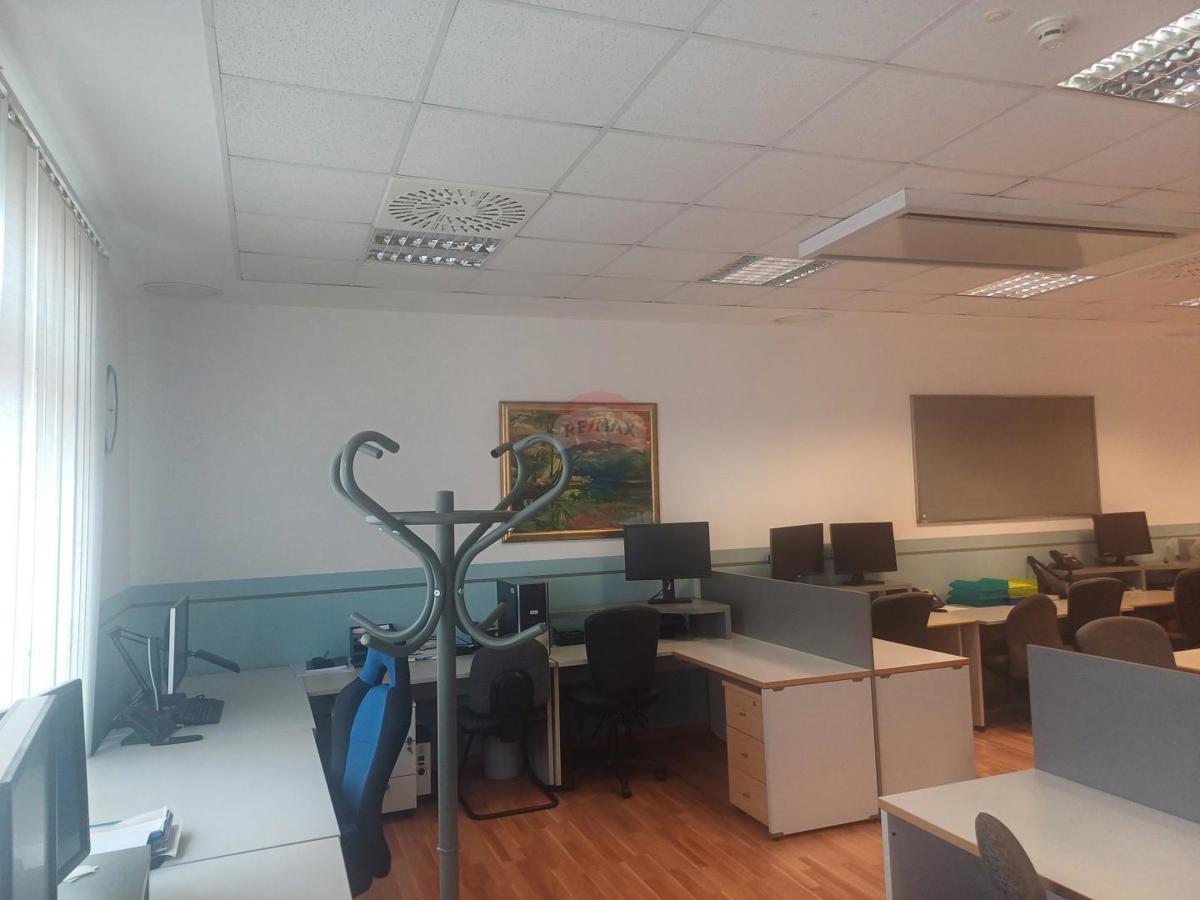 Attività commerciale Vidikovac, Pula, 137,66m2