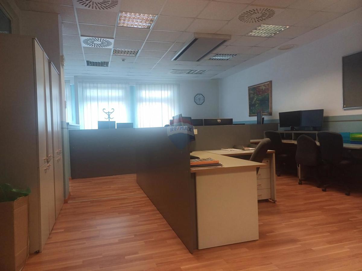 Attività commerciale Vidikovac, Pula, 137,66m2