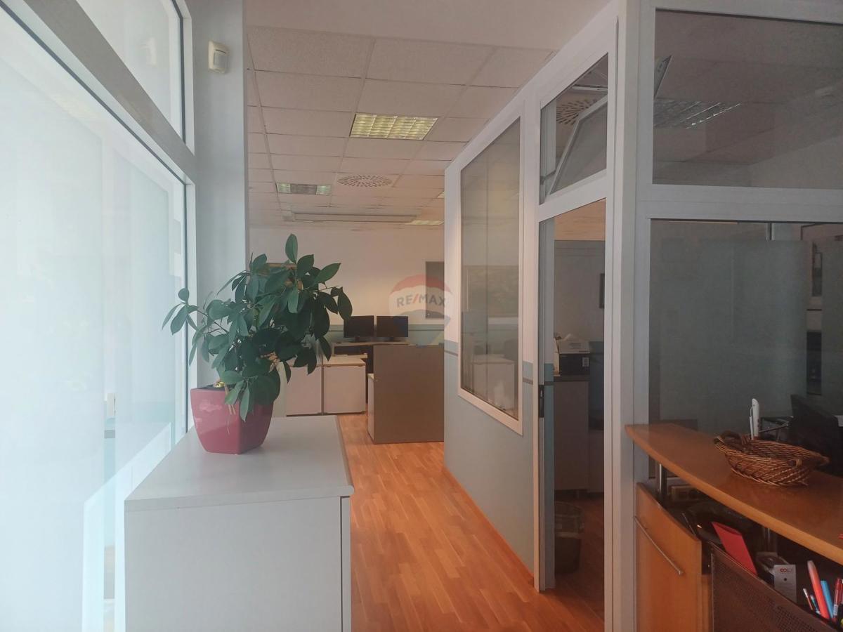 Attività commerciale Vidikovac, Pula, 137,66m2