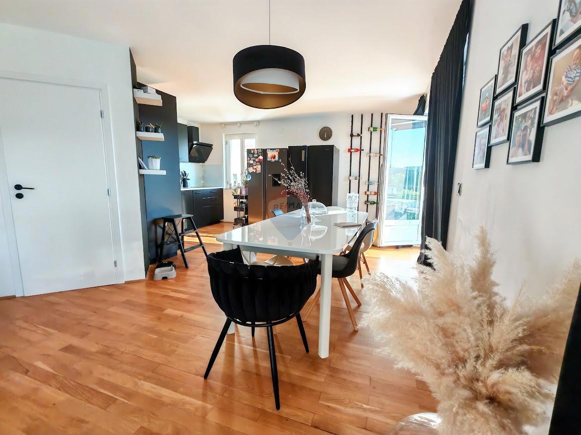 Appartamento Grabrik, Karlovac, 115m2