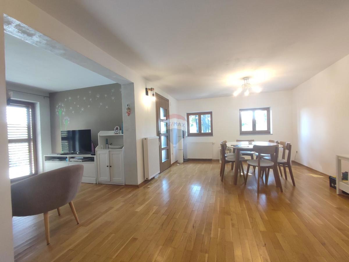 Casa Cerovac Vukmanićki, Karlovac - Okolica, 130m2