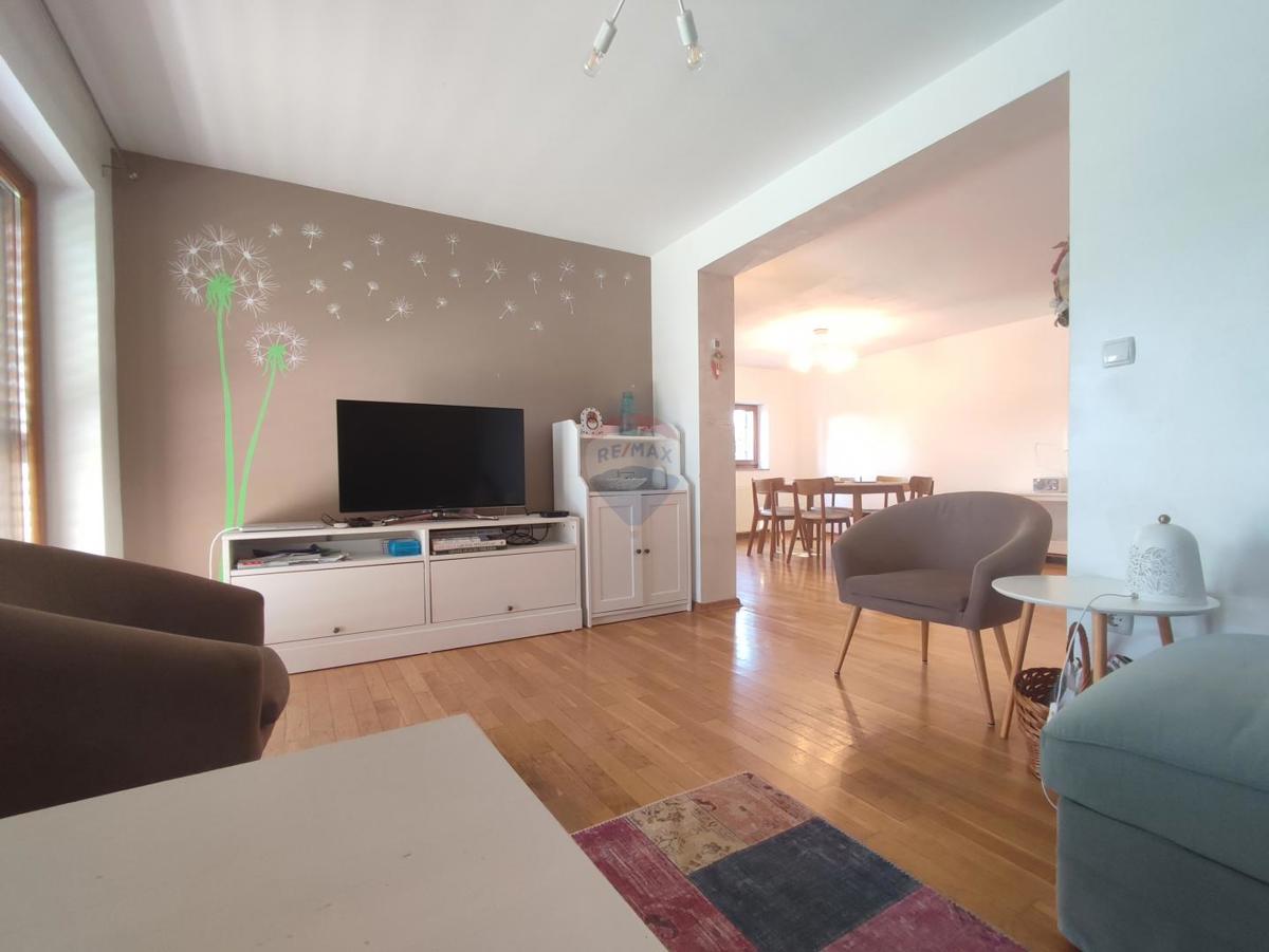 Casa Cerovac Vukmanićki, Karlovac - Okolica, 130m2