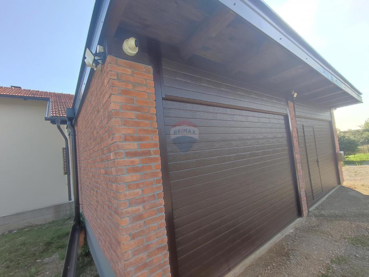 Casa Cerovac Vukmanićki, Karlovac - Okolica, 130m2