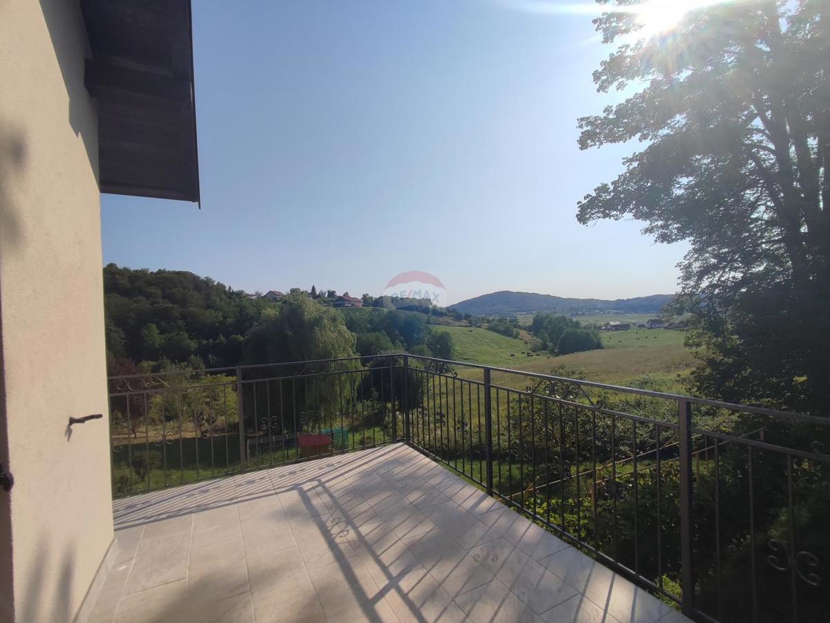 Casa Cerovac Vukmanićki, Karlovac - Okolica, 130m2