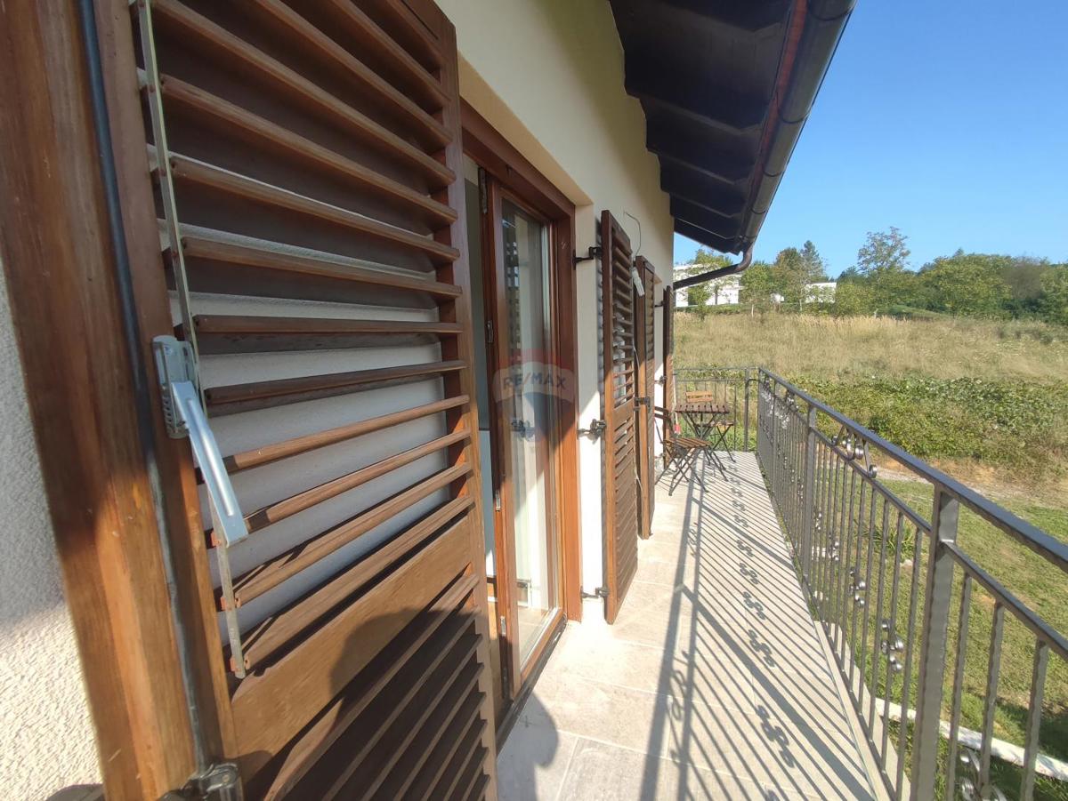 Casa Cerovac Vukmanićki, Karlovac - Okolica, 130m2