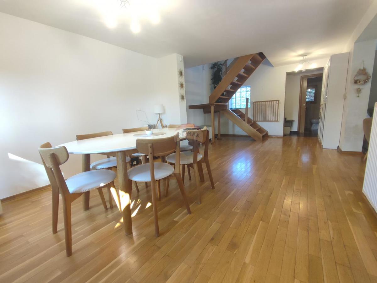 Casa Cerovac Vukmanićki, Karlovac - Okolica, 130m2