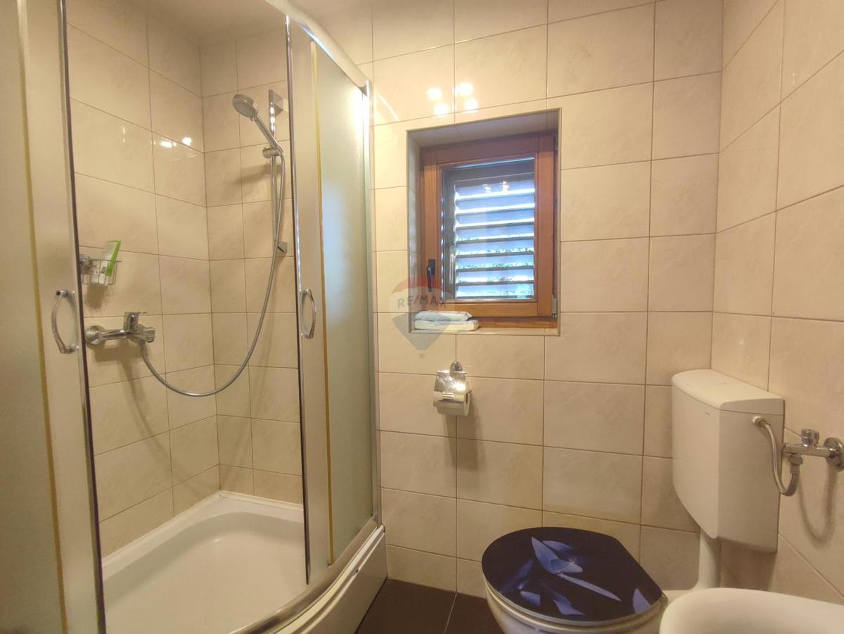 Casa Cerovac Vukmanićki, Karlovac - Okolica, 130m2