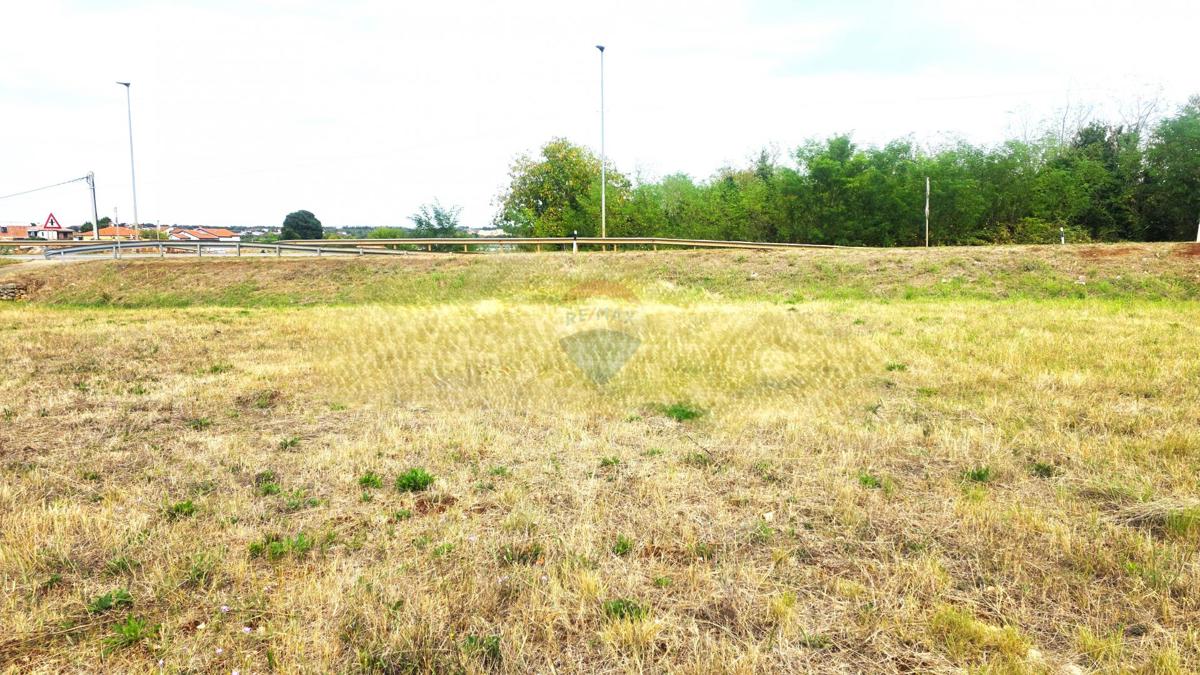 Terreno edificabile Petrovija, Umag, 1.814m2