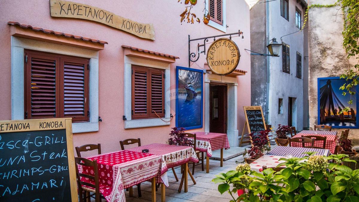 Casa Karlobag, 260m2