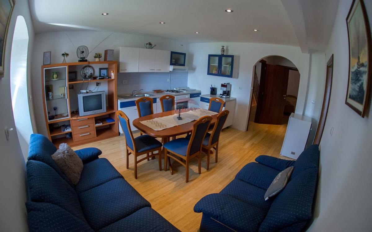 Casa Karlobag, 260m2