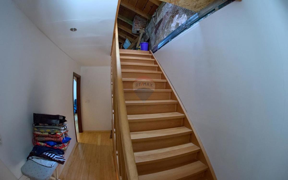 Casa Karlobag, 260m2